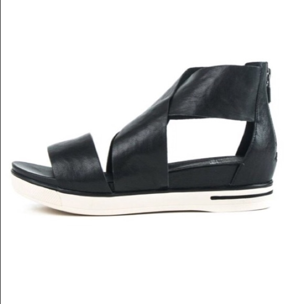 Eileen Fisher Sport Black Leather Strap Sandal